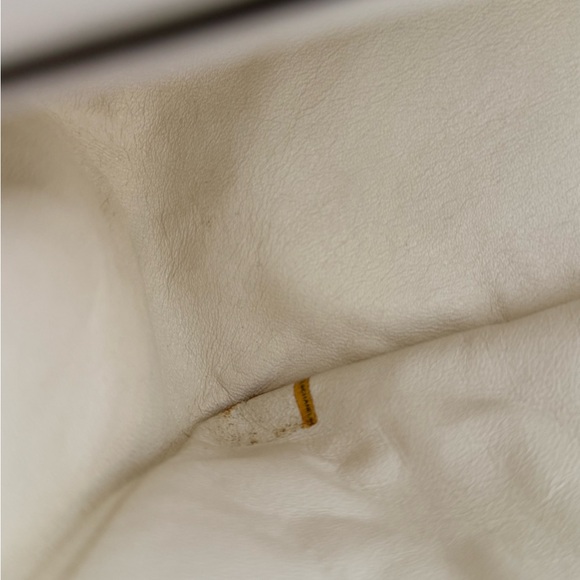 CHANEL White Calfskin Reissue 226 Size SHW - Picture 15 of 16